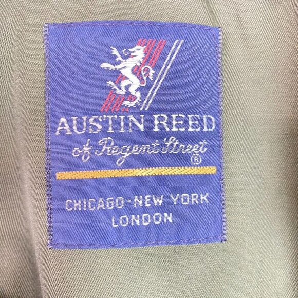 Vintage Full-Length Olive Green Austin Reed Trench Coat With Belt Sz 44R - Picture 7 of 16